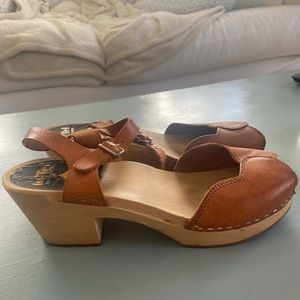 SWEDISH HASBEEN CLOG SANDALS. Size 8. USED, AS IS.